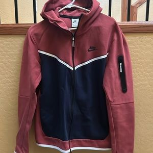 Men’s Nike zip-up sweatshirt